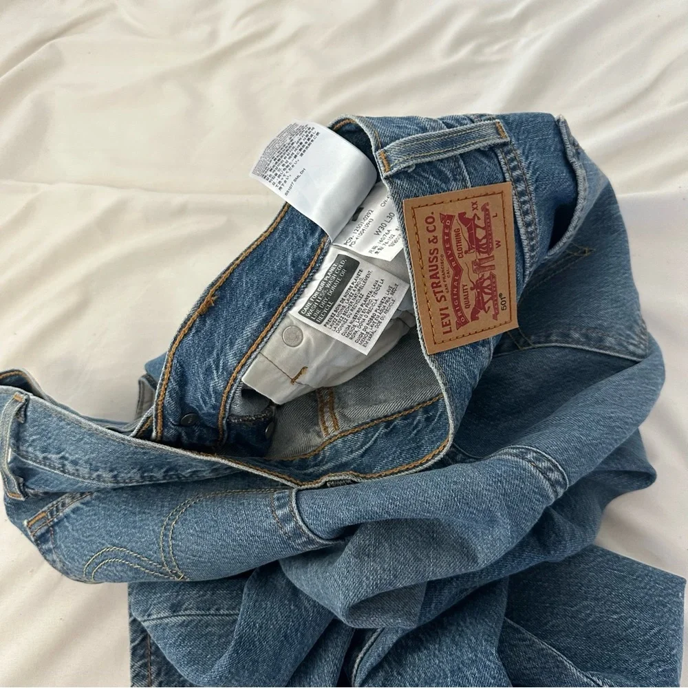 LEVIS - Picture 3 of 3